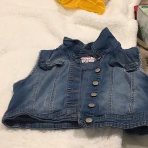 Sleeveless jean jacket